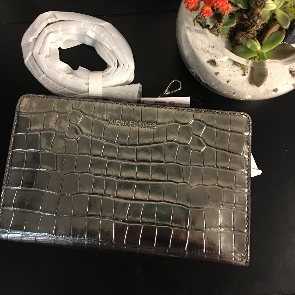 Michael Kors envelope